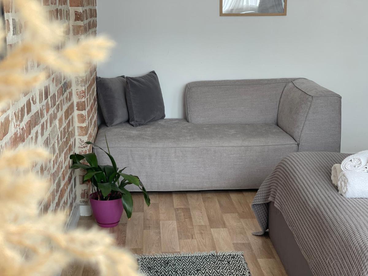 Bricks Studio Apartments Tiranë Ngoại thất bức ảnh