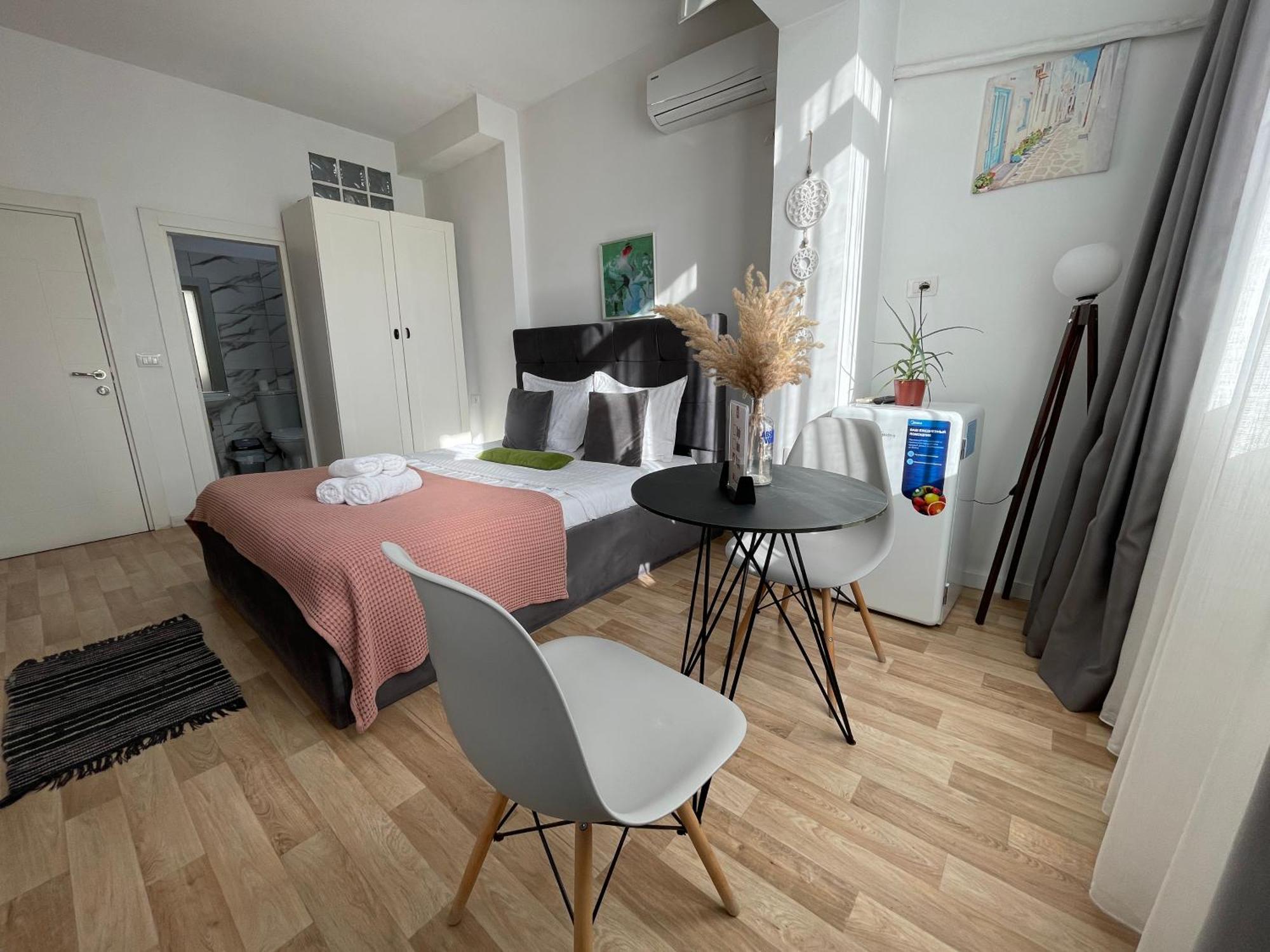 Bricks Studio Apartments Tiranë Ngoại thất bức ảnh
