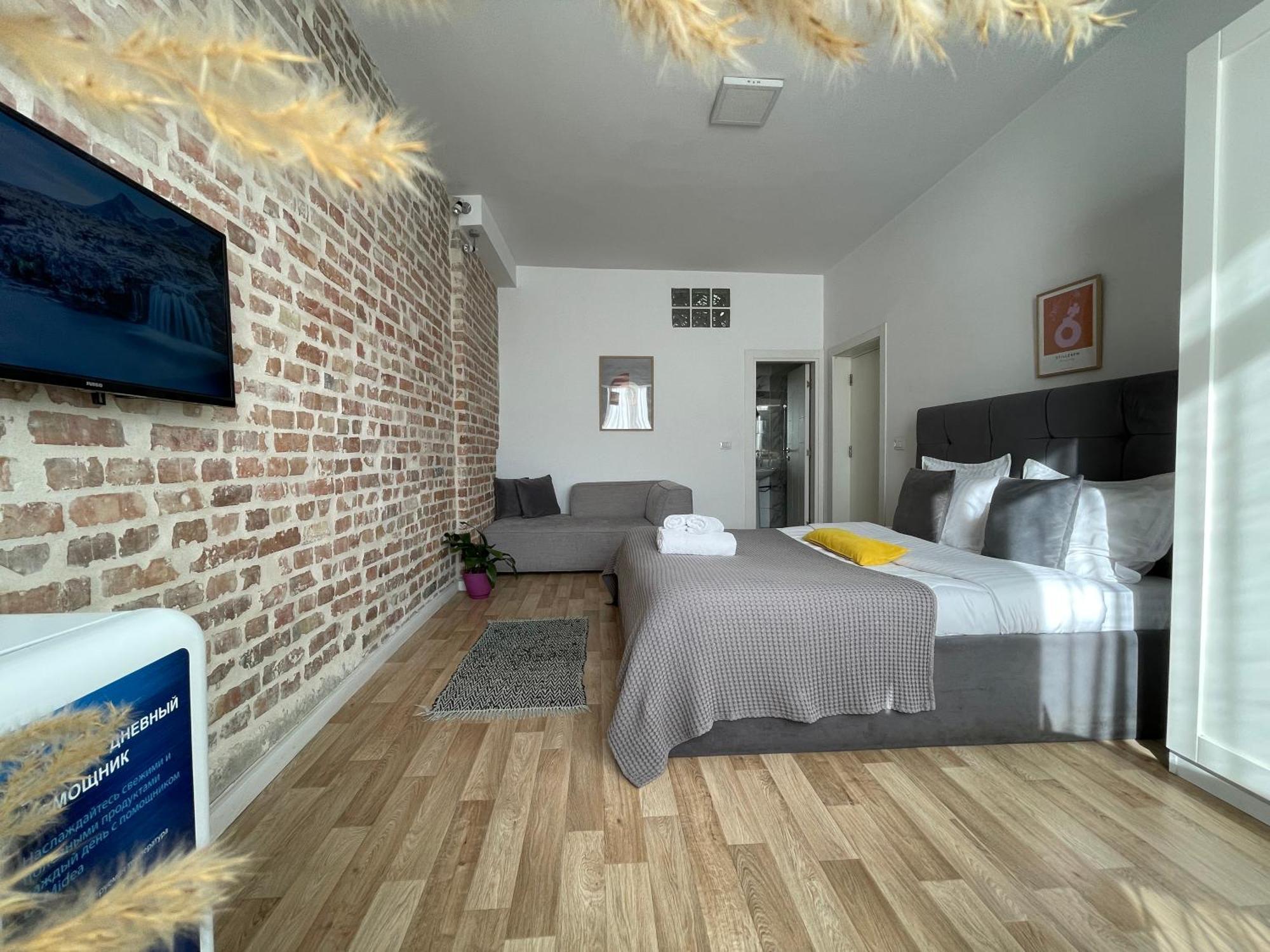 Bricks Studio Apartments Tiranë Ngoại thất bức ảnh